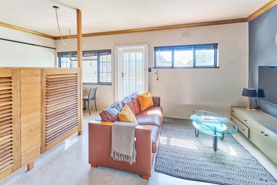 1 Bedroom Property for Sale in Sea Point Western Cape